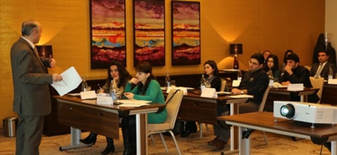 Mülkiyyət hüquqları ilə bağlı gənc hüquqşunaslara təlim keçirilib